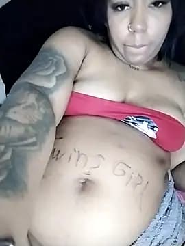 emma_purple_ live cam