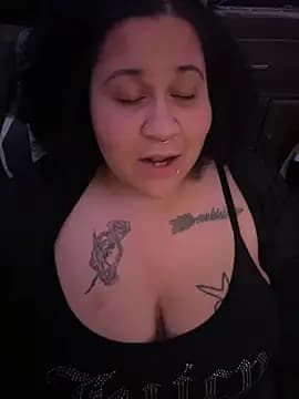 Juicyjordie live cam on Stripchat