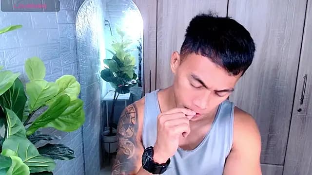 PinooyMilker live cam