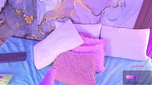 Emmayourgirl live cam