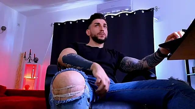 MightyAaron66 live cam