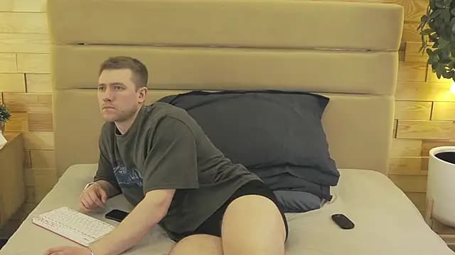 EthanPinkman live cam on Stripchat