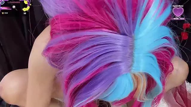 lunoryn live cam on Stripchat