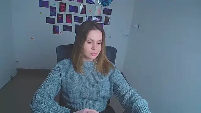 Kira_raaaa live cam on Stripchat