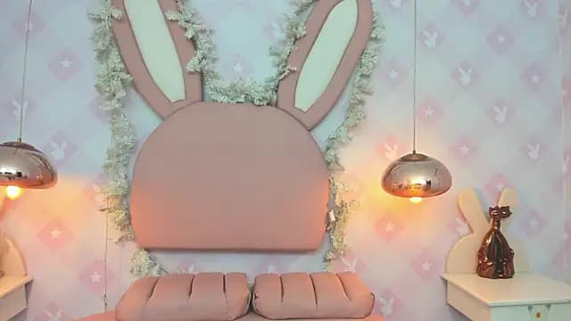 Miia_Desire live cam on Stripchat