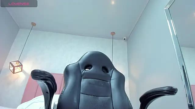 chelsyquinn live cam on Stripchat