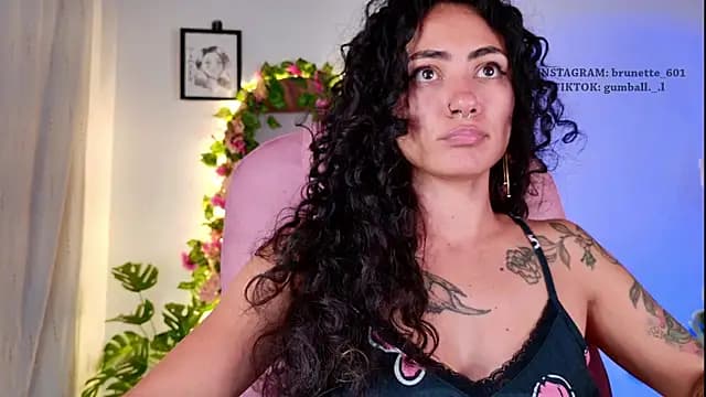 paula_brunette live cam on Stripchat