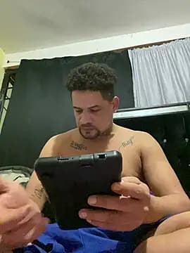 Dominicanobb live cam on Stripchat