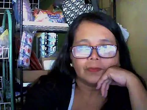 Flowerblossom123 live cam on Stripchat