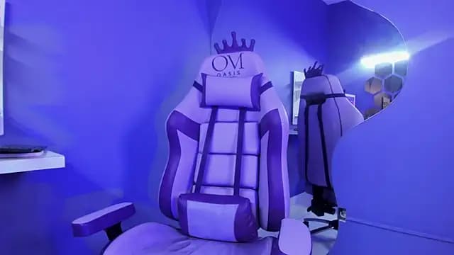 Zoe_444 live cam on Stripchat