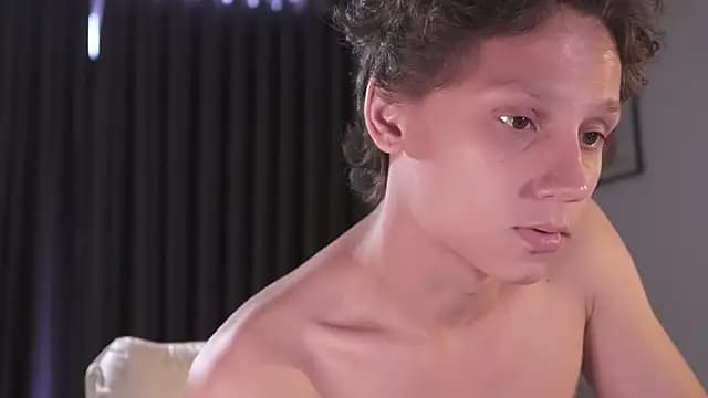 Nicky_neal live cam on Stripchat