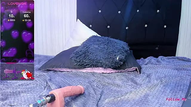 miku_katsuragi live cam on Stripchat