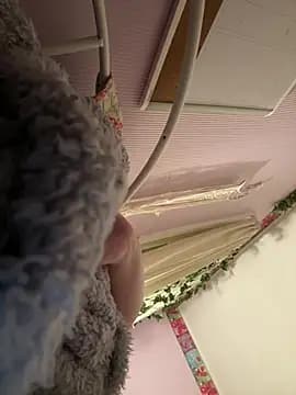 imawhorenslut19 live cam