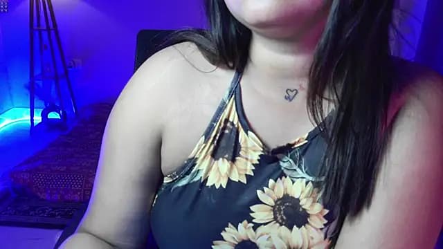 Saira_Hotty live cam