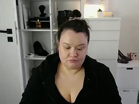 HollyDanceSoul live cam