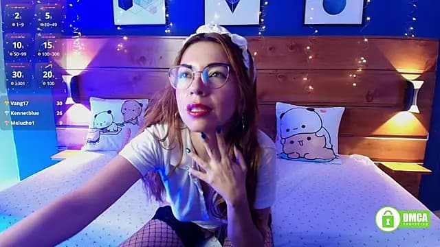 HoneyLeslie live cam