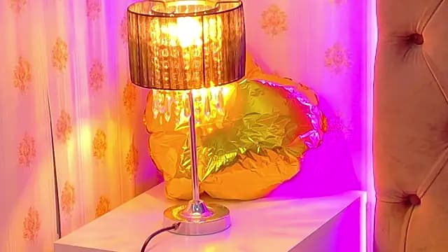 CoraVex live cam on Stripchat