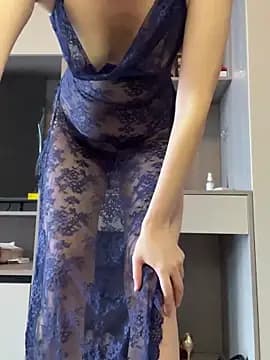 POS001 live cam on Stripchat