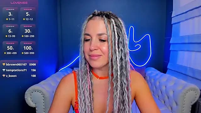 Fire__Dancer live cam on Stripchat