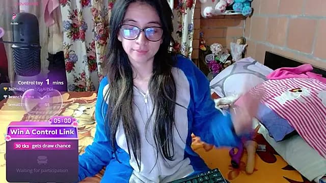 Maggie_Fox3 live cam on Stripchat