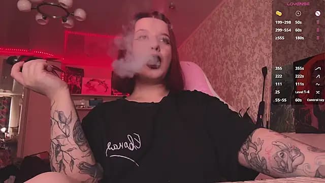 Dani_RedheaDevil live cam on Stripchat