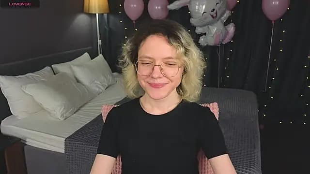 HottoKori live cam on Stripchat