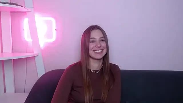 MilanaAngelAs live cam on Stripchat