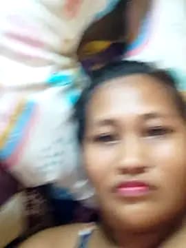 Sweetchuby1995 live cam on Stripchat