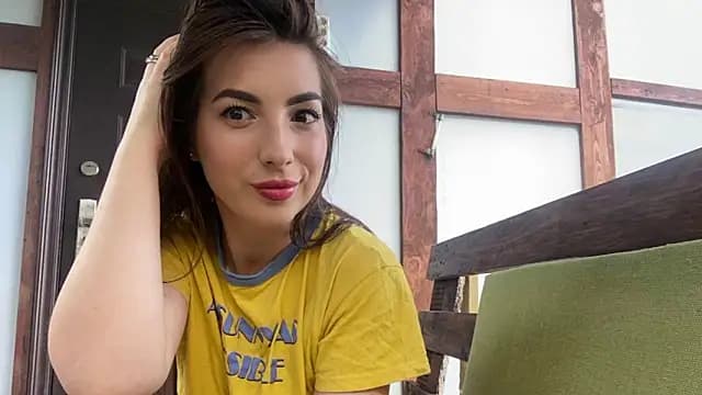 Fiery_Brunette_ live cam