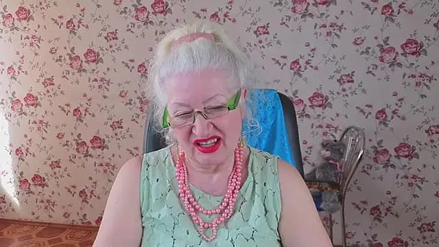 Maya_Mayflower live cam