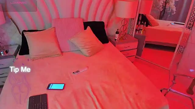 YazminJenner live cam