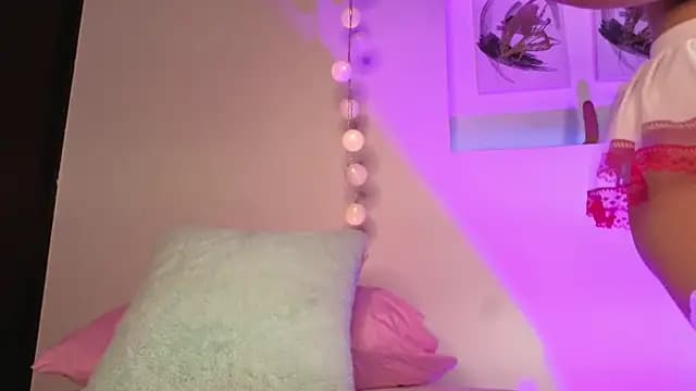 Luna_Maisoon live cam