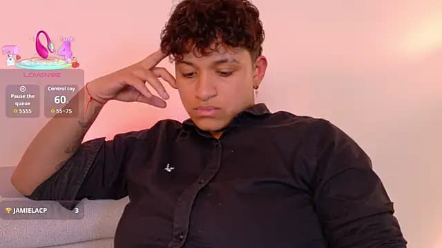 DominickJoness live cam