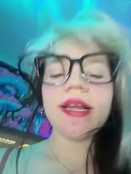 Cutiepiespanks live cam on Stripchat