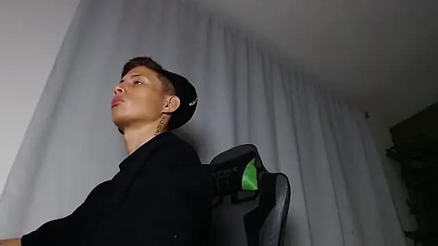 Didi_hard live cam on Stripchat