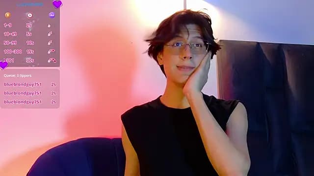 lui_x_dust live cam on Stripchat