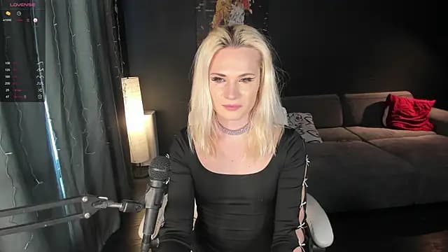 Milena_marshmalows live cam