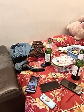 beby_girLL live cam on Stripchat