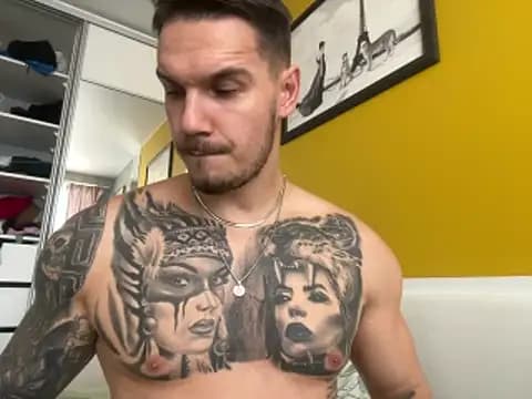 Hot__Tiger live cam on Stripchat