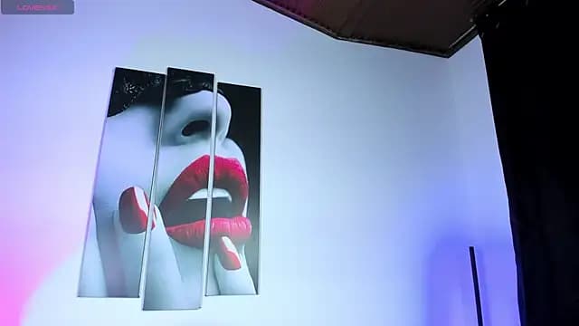 Emiili_Clark live cam on Stripchat