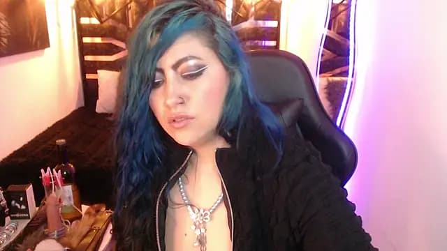 scarleth_blue live cam on Stripchat
