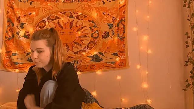 AliceCUNTach live cam on Stripchat