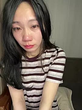 xiaomi-baby live cam on Stripchat