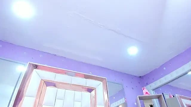 scarlette_15_ live cam on Stripchat