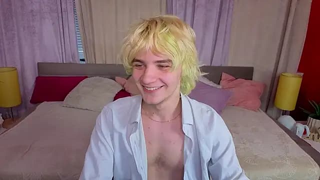 JameMilann live cam on Stripchat