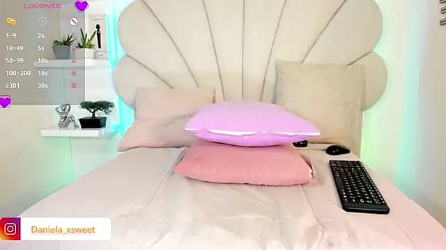 Danielaangelina live cam on Stripchat