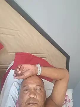 naidokid live cam on Stripchat