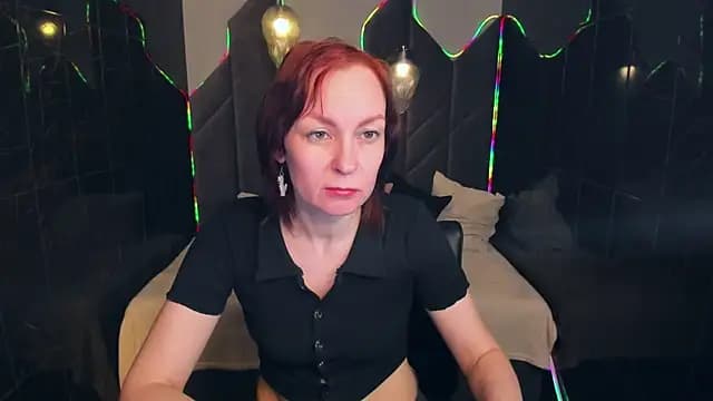 NikaGentle live cam on Stripchat