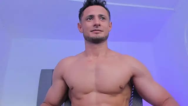 Adonys_Lewis_ live cam on Stripchat