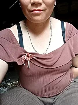 Lindxx-hot live cam on Stripchat